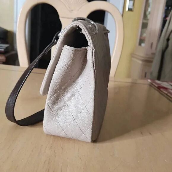 Forever 21 taupe quilted shoulder bag - Picture 3 of 8